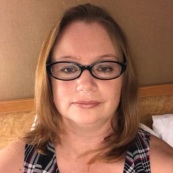 Meet your Posher, Laureen - Picture 2 of 9